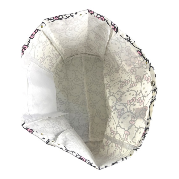 Hello Kitty Tote Bag with Pink Handles - Picture 6 of 9